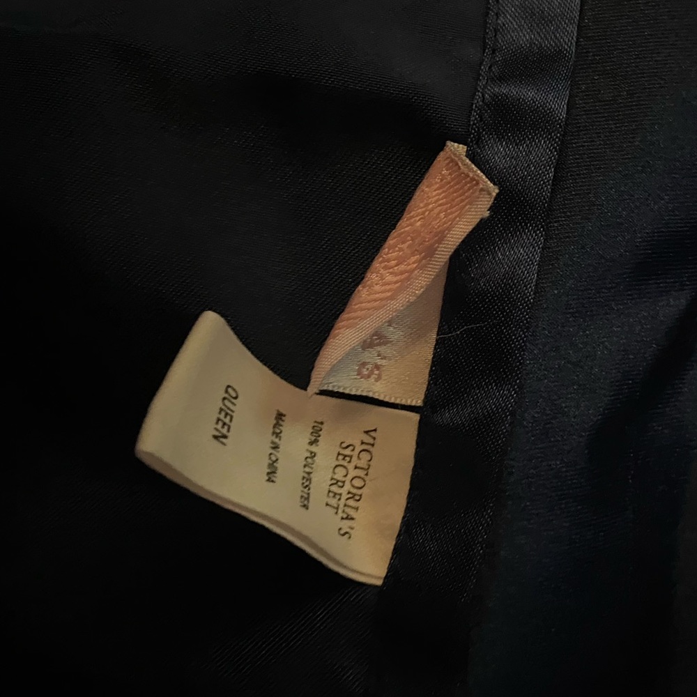 Silky Victoria’s Secret navy blue flat sheet ONLY*